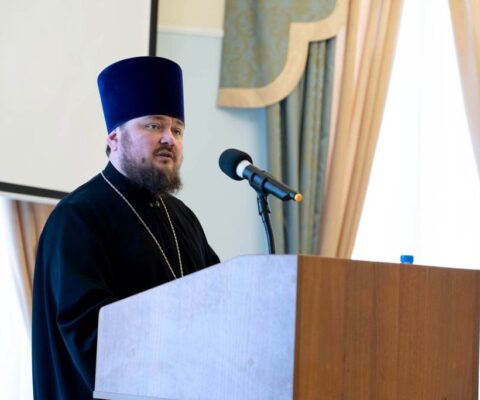 Протоиерей Олег Цветков принял участие в епархиальном собрании